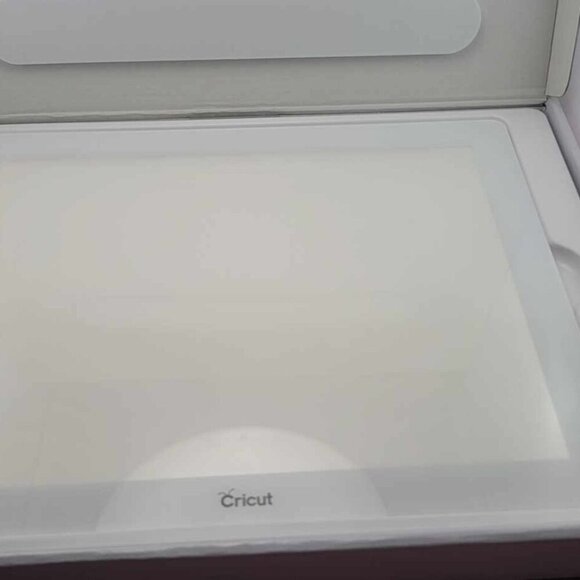 Cricut BrightPad - Rose Edition in original box. New condition! - Picture 3 of 11